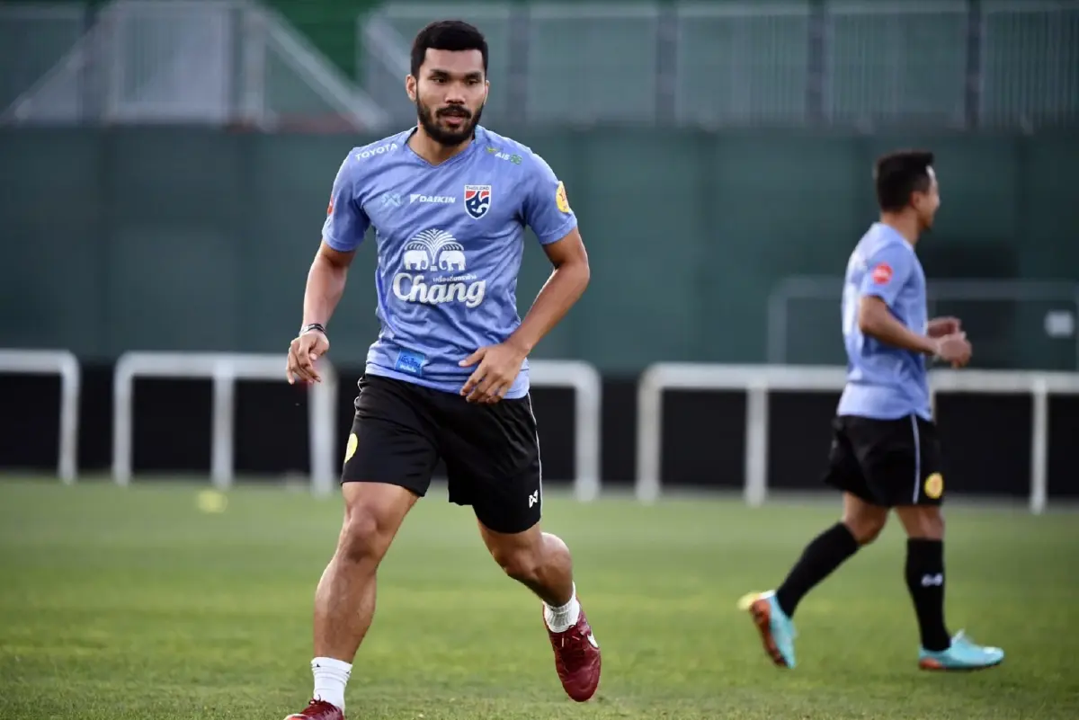 "ช้างศึก" ซ้อมมื้อแรกหลังถึงยูเออี "กฤษดา" ไม่หวั่นสภาพอากาศ