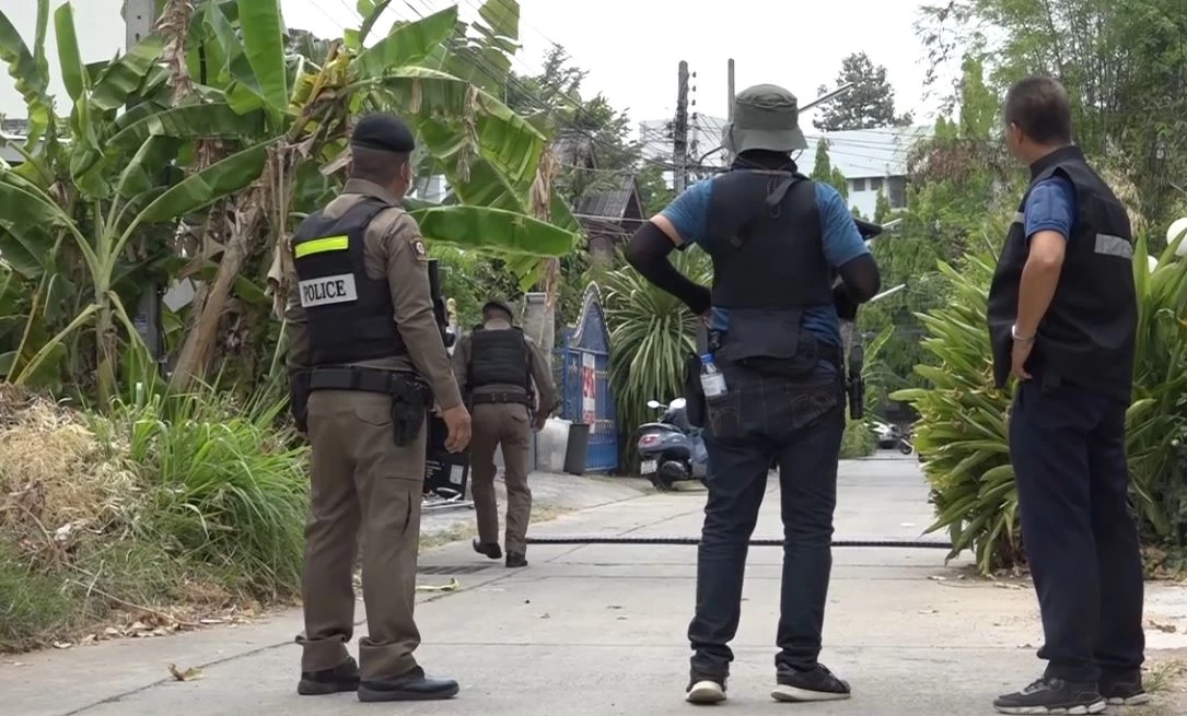 เกลี้ยกล่อม 12 ชั่วโมง อดีตทหารเกณฑ์คลั่งกัญชา มีดฟันพ่อ เย็บ 31 เข็ม