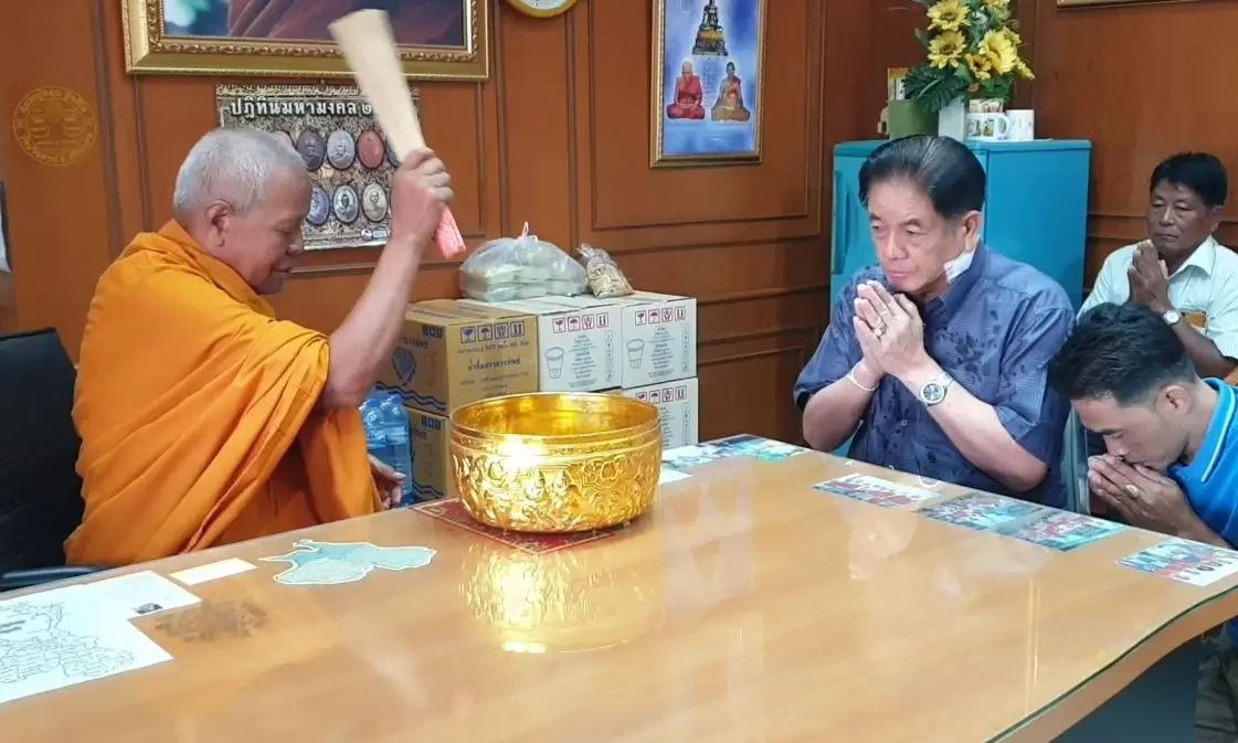 เปิดใจนายก อบต. เหยื่อกราดยิงเพชรบุรี เชื่อบารมี "หลวงพ่อแถม" ช่วยชีวิต