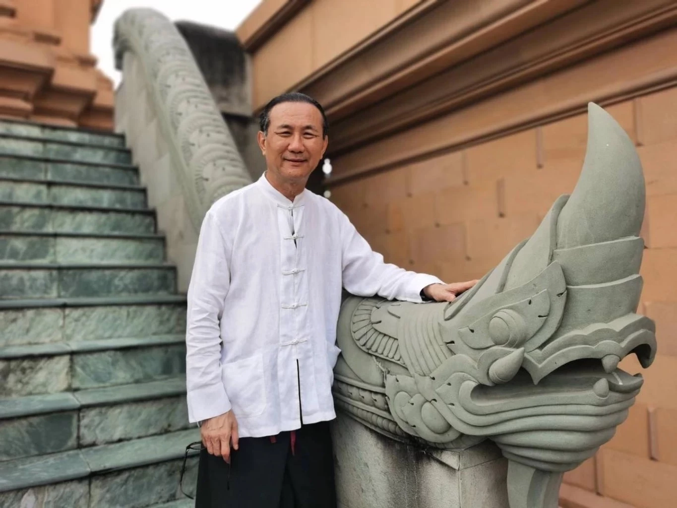 ไม่แชร์ไม่ได้! วิกรม กรมดิษฐ์ ทำพินัยกรรมยกทรัพย์สิน 2 หมื่นล้านให้มูลนิธิ ฉลองอายุ 70 ปี