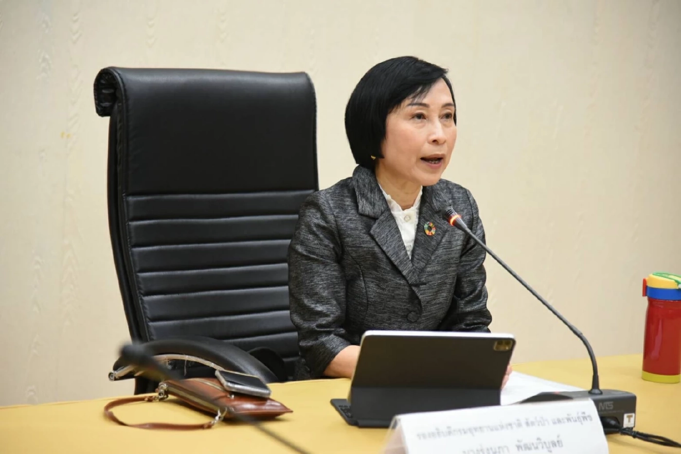 นางรุ่งนภา พัฒนวิบูลย์ รองอธิบดีกรมอุทยานแห่งชาติ สัตว์ป่า และพันธุ์พืช