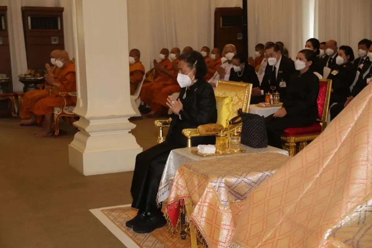 กรมสมเด็จพระเทพฯ เสด็จฯแทนพระองค์ไปพระราชทานน้ำหลวงอาบศพ คุณหญิงวรรณา สิริวัฒนภักดี