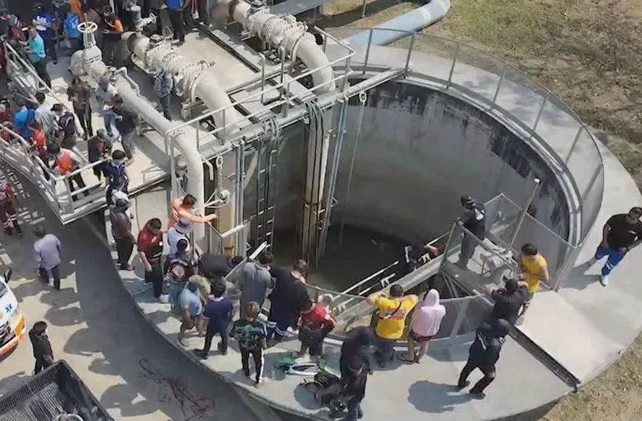 สลด กู้ภัยอยุธยา ดำน้ำช่วยงมหาใบพัดเรือ ถูกท่อสูบน้ำดูดร่าง ดับ 2 ราย