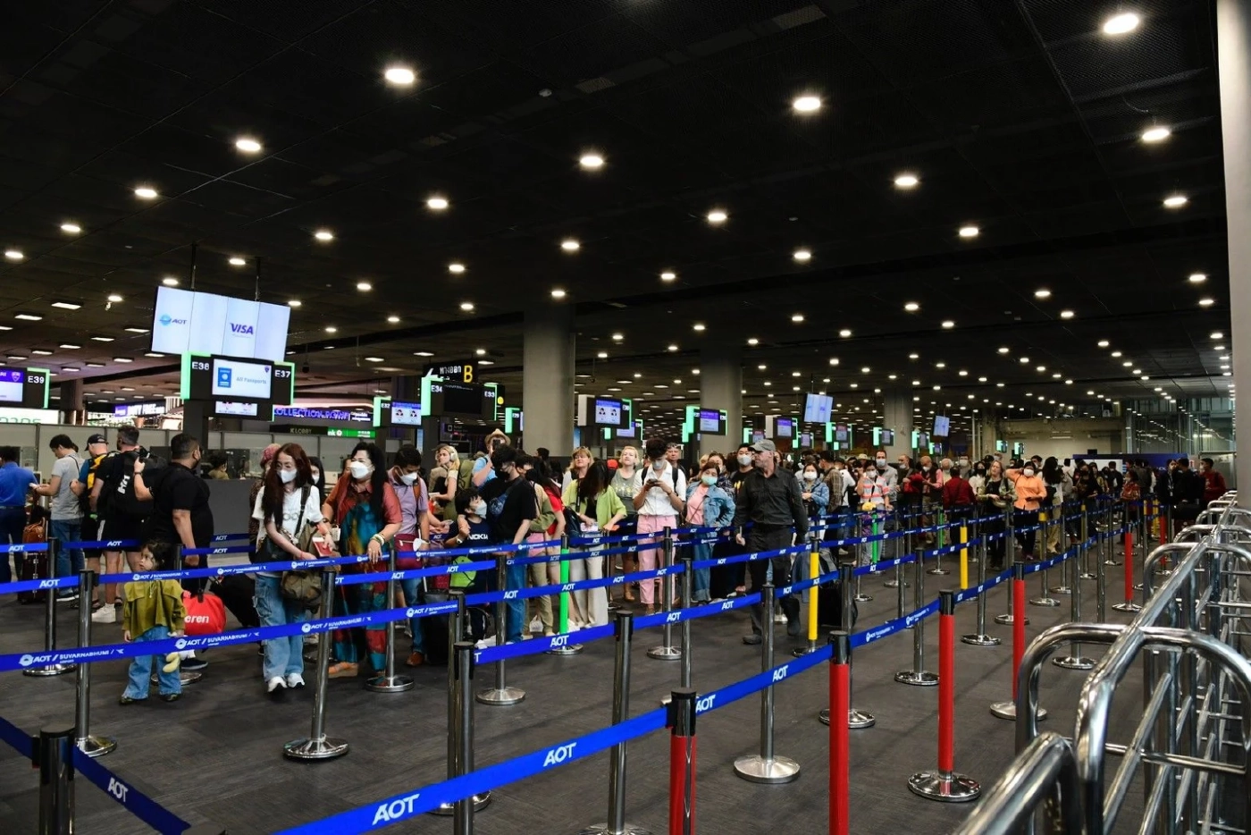 เมืองไทยสุดฮอต! 3 เดือนแรก ต่างชาติแห่เที่ยวกว่า 5.5 ล้านคน โกยเงิน 2 แสนล้าน