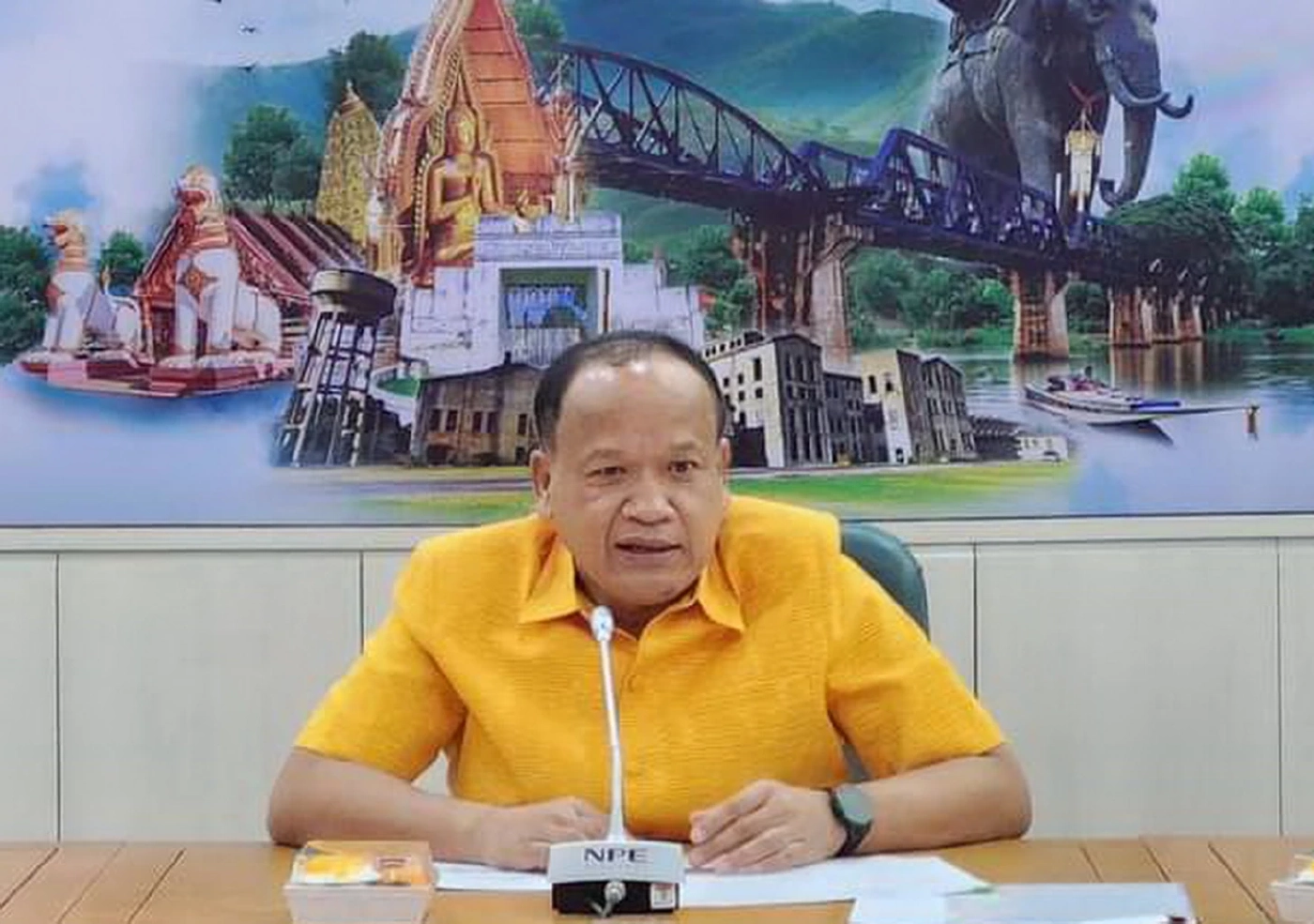  นายรณภพ เวียงสิมมา รองผู้ว่าราชการจังหวัด