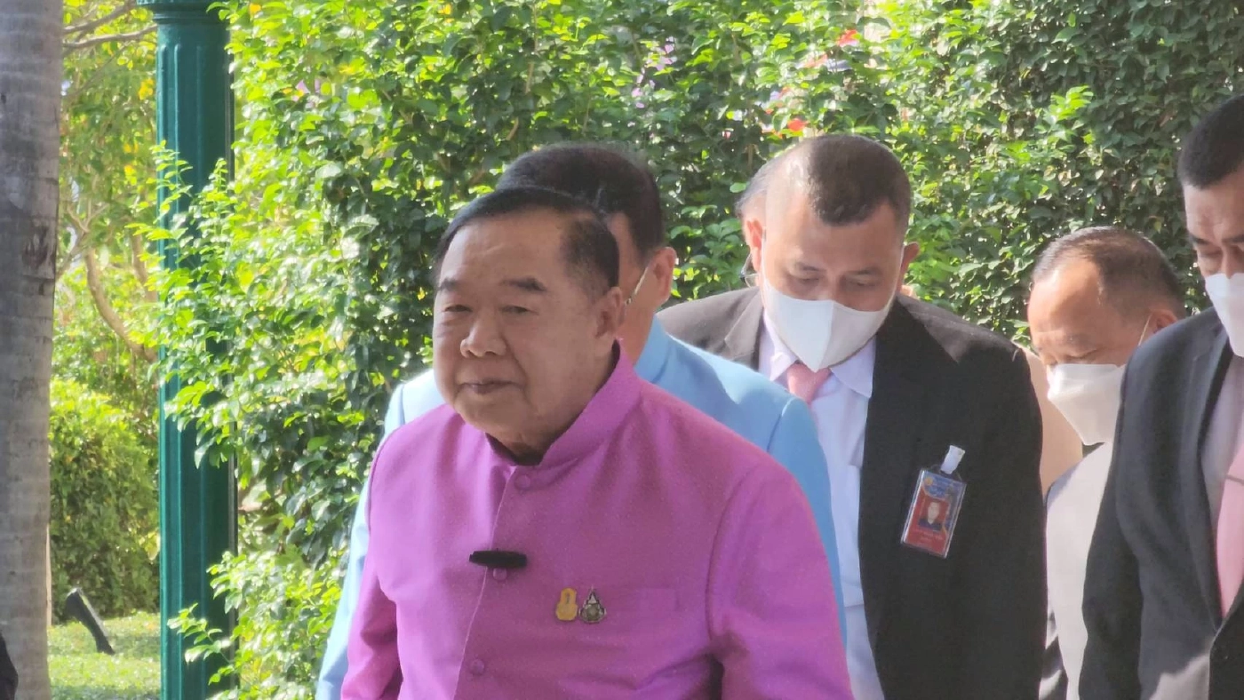 "สุดารัตน์" อ้อน "เลือกไทยสร้างไทย" ช่วยหลุดพ้น 2 ลุง