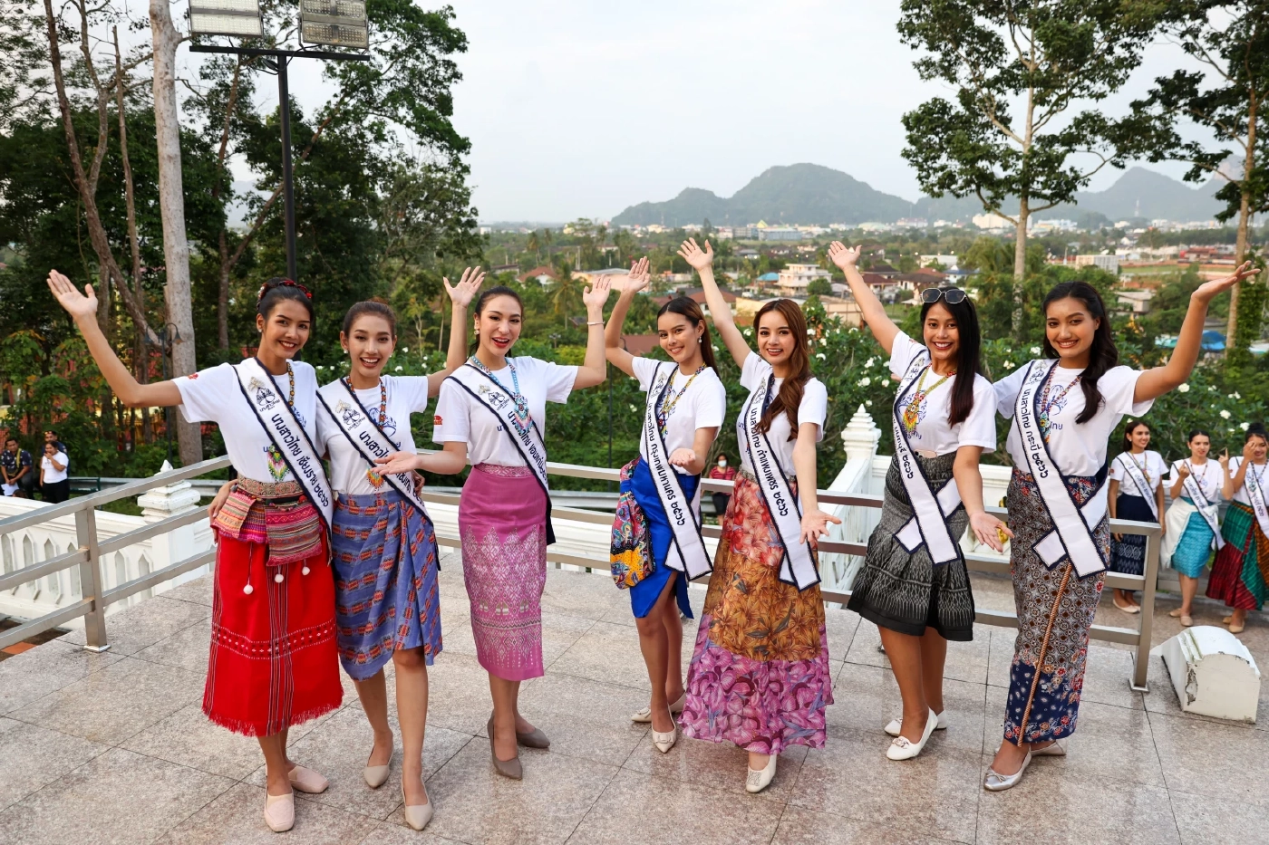 นางสาวไทย 2566 เอาฤกษ์เอาชัย สักการะศาลหลักเมือง