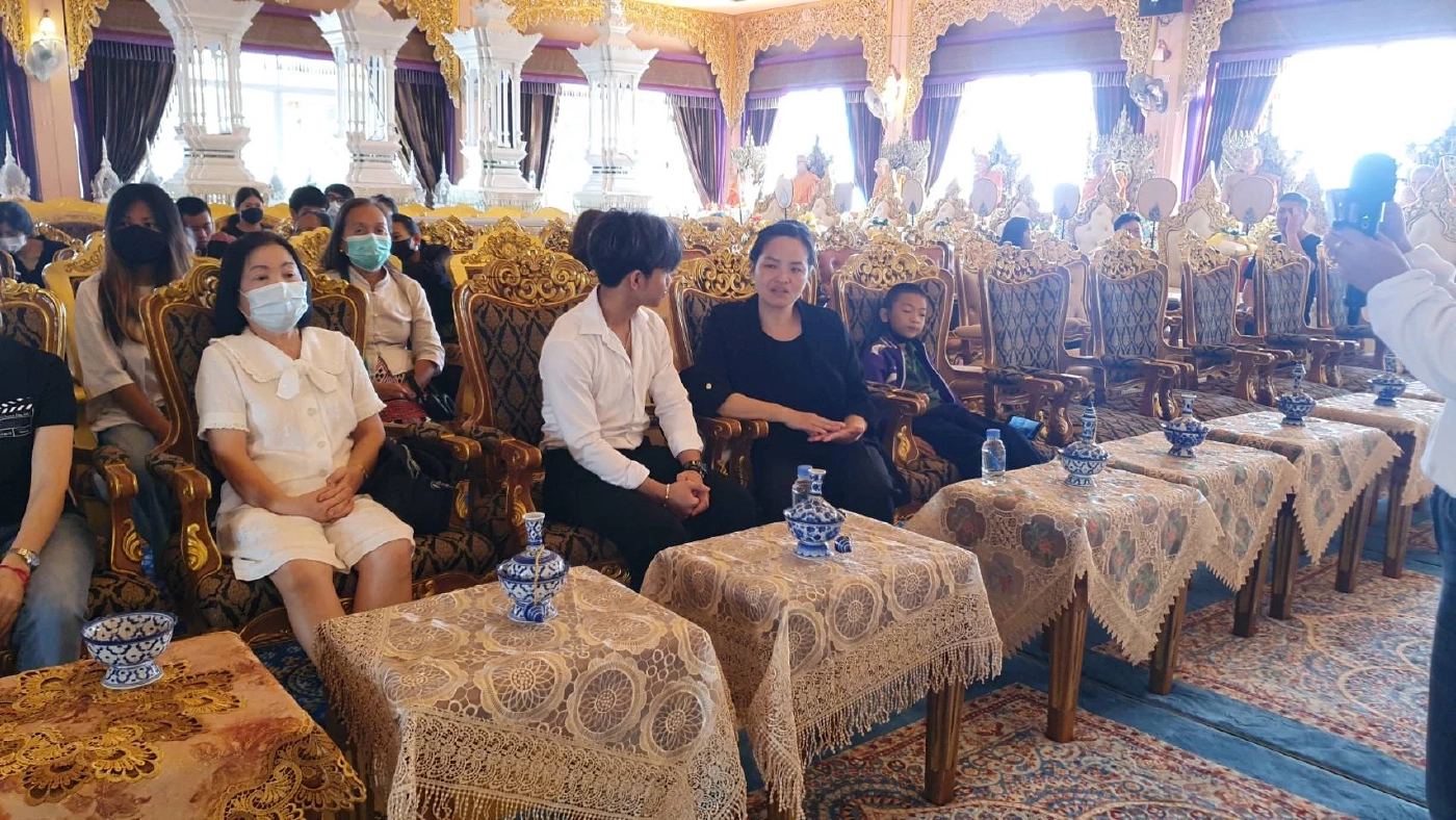 “อดุลย์” 1 ใน 13 หมู่ป่าอะคาเดมี่ กลับจากสหรัฐฯ ร่วมลอยอังคารอัฐิ"น้องดอม"