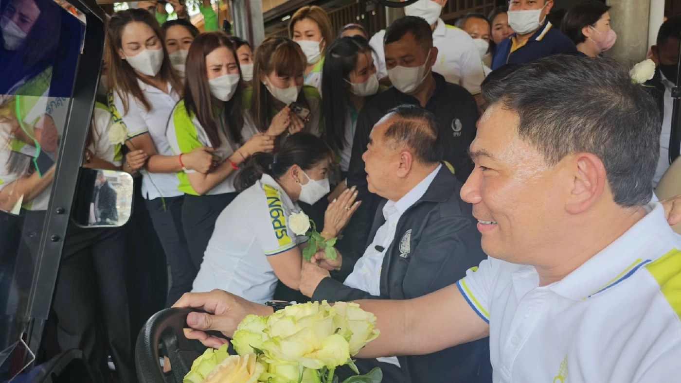 บ้านใหญ่อัศวเหม ต้อนรับพรึ่บ "บิ๊กป้อม" ลุยเปิดตลาดท่องเที่ยวเมืองปากน้ำ