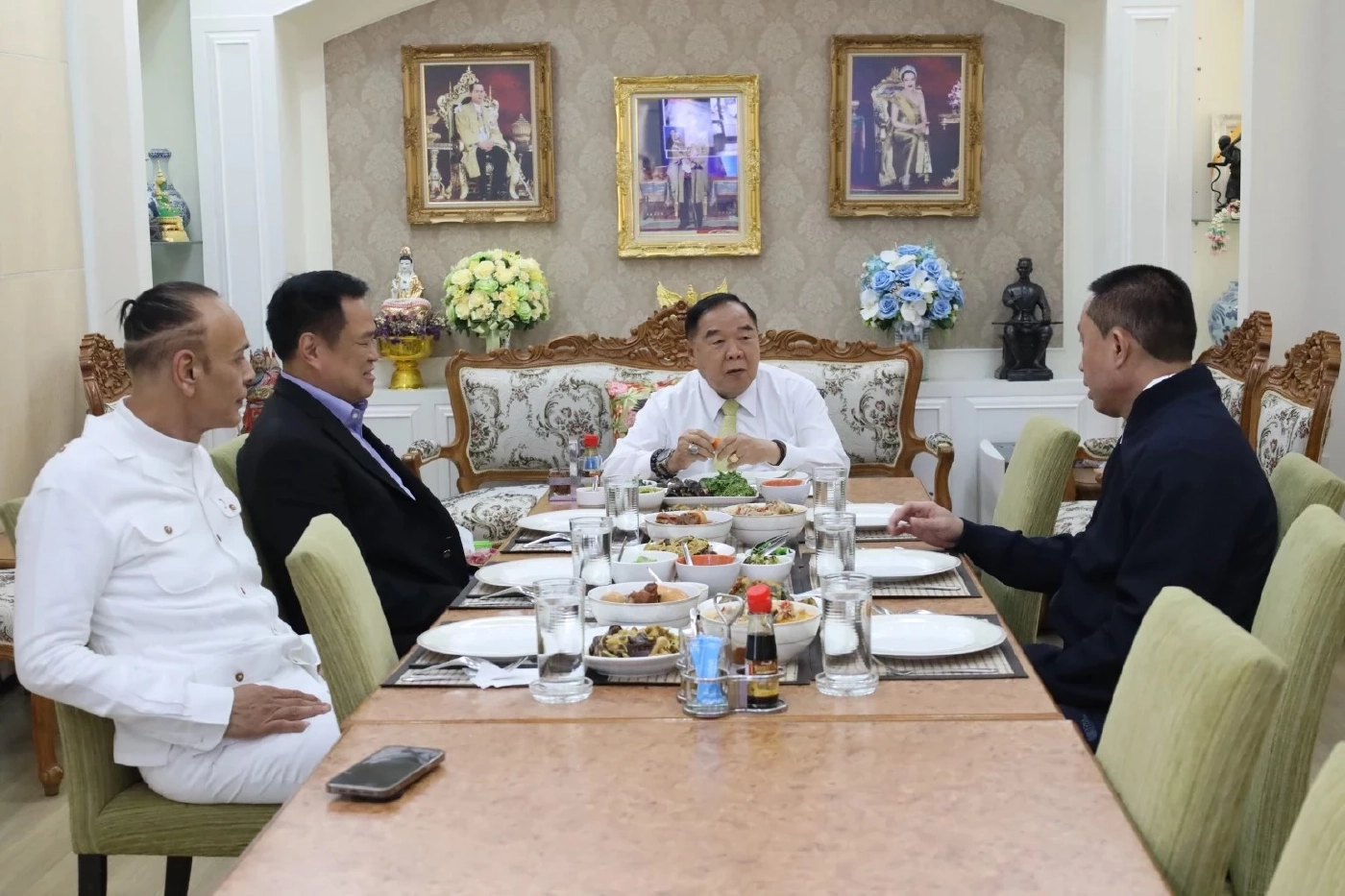 "อนุทิน" หลุดปากเป็นนายกฯสูตร 2+2 ต่อจาก "บิ๊กตู่"