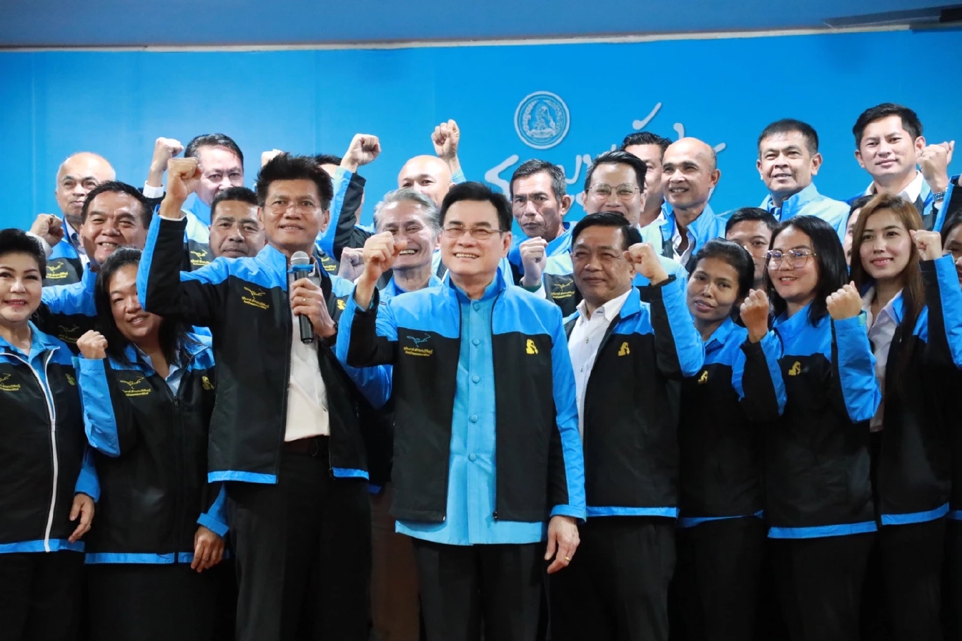 "ปชป." เปิดตัว 106 ผู้สมัครภาคกลาง-ตะวันออก ดึงอดีต 16 ส.ส.- 3 รมต.ลงสนาม