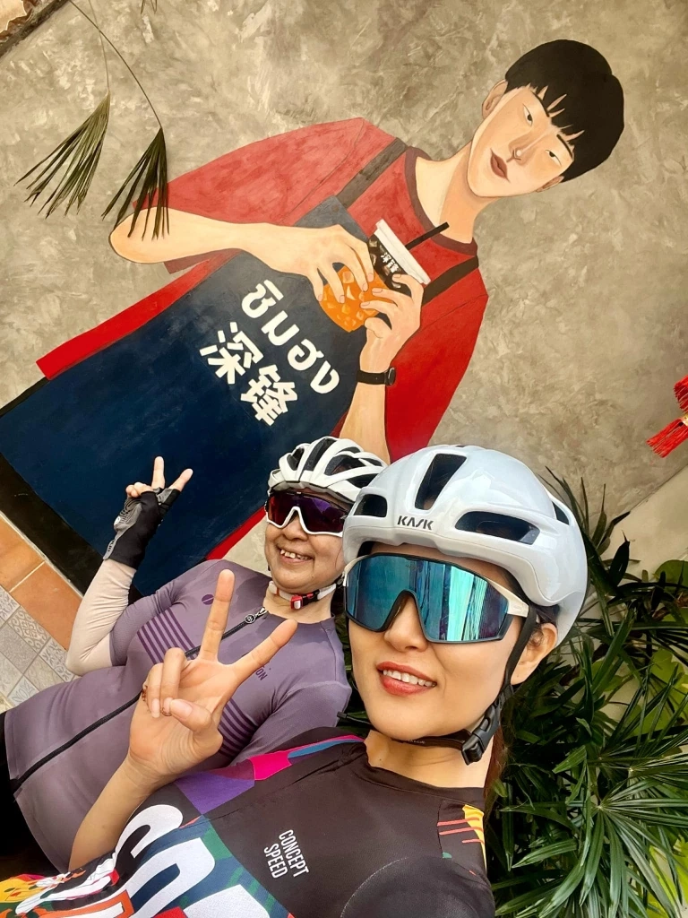 "ชิมฮง คาเฟ่" ร้านดังเมืองพิจิตร กาแฟลอดช่อง เมนูแปลกใหม่ โดนใจคอกาแฟอย่างจัง