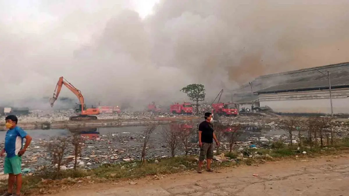 เมืองสระแก้วอ่วม ควันไฟไหม้บ่อขยะปกคลุมทั่วเมือง "PM2.5"กระทบสุขภาพ