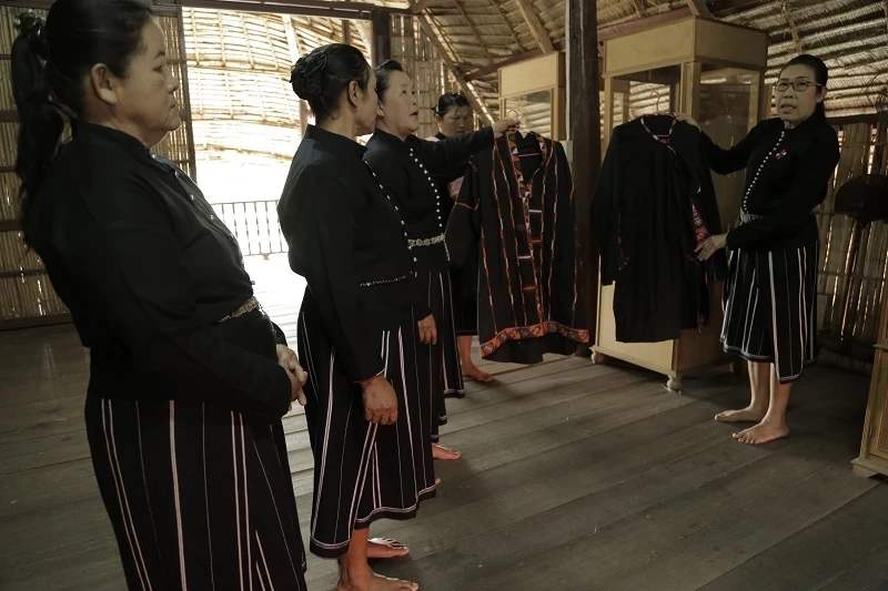 ขอบคุณภาพ จาก ศูนย์วัฒนธรรมไทยทรงดำ ดอนมะนาว