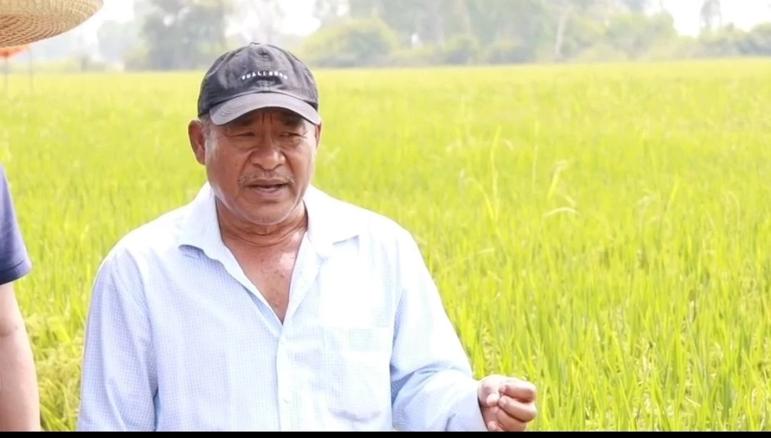 นายพะเยาว์ ชื่นกลิ่น ​ชาวนาอ.บางระกำ​ จ.พิษณุโลก​ ​