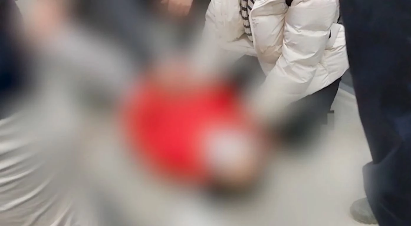 ไม่สนิทอย่าคิดเรียก "อาจุมม่า" หญิงเกาหลีใต้หัวร้อนจ้วงแทงคนในรถไฟ