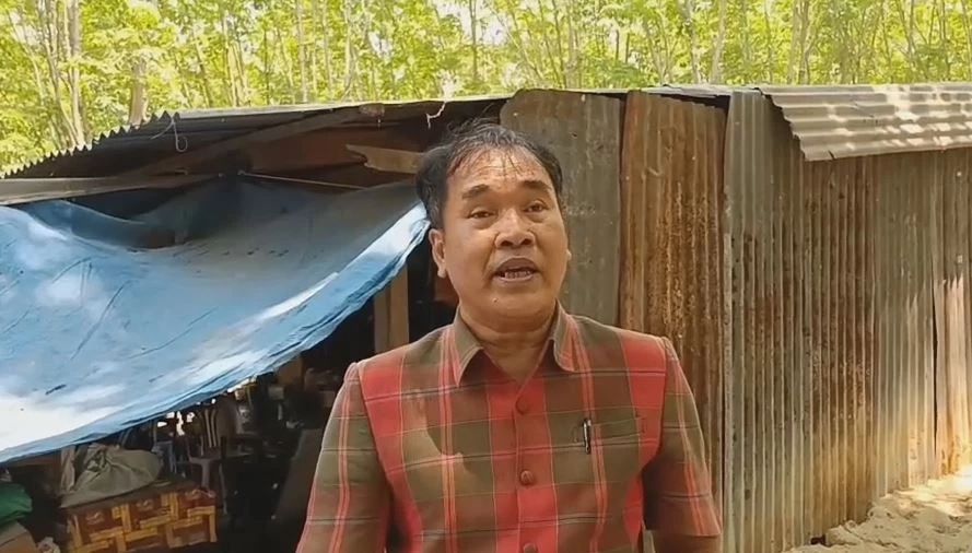 นายเสรี อุตสาหะ ผอ.โรงเรียนบ้านขะยูง (ขะยูงศิลป์ศึกษา)