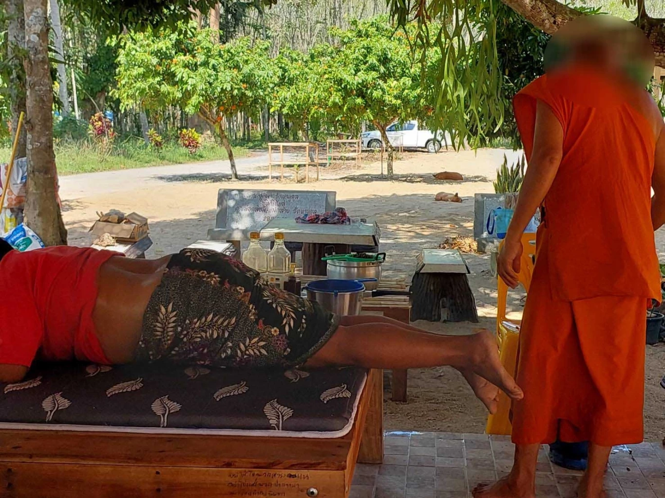 เตือนอย่าหลงเชื่อ พระรักษาพิเรนทร์ ให้นอนย่างไฟ จนเป็นแผลพุพอง