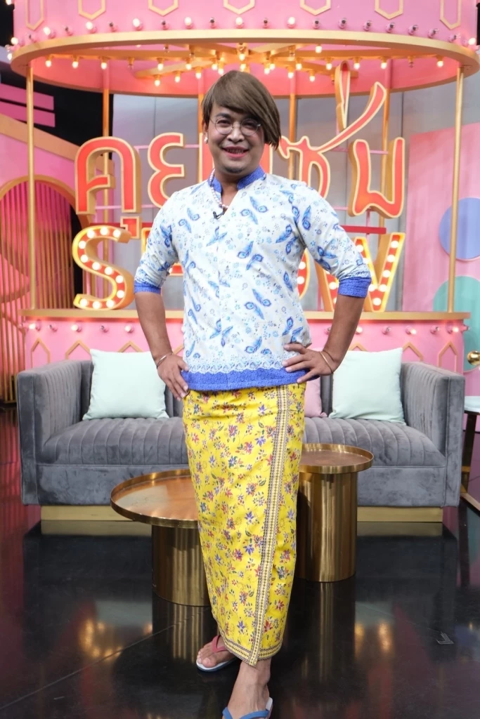 พารู้จัก ป้าจุรี คนดังดาวติ๊กต๊อก โกยรายได้กว่า 50 ล้าน