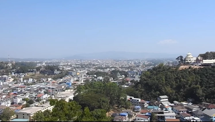 เมืองท่าขี้เหล็กในมุมสูง