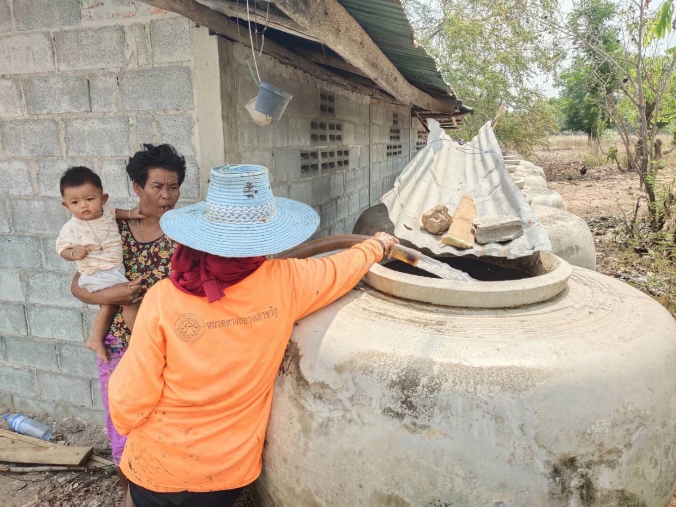 กรมทางหลวง จับมือ การประปาส่วนภูมิภาค "แจกจ่ายน้ำประปา" บรรเทาภัยแล้ง