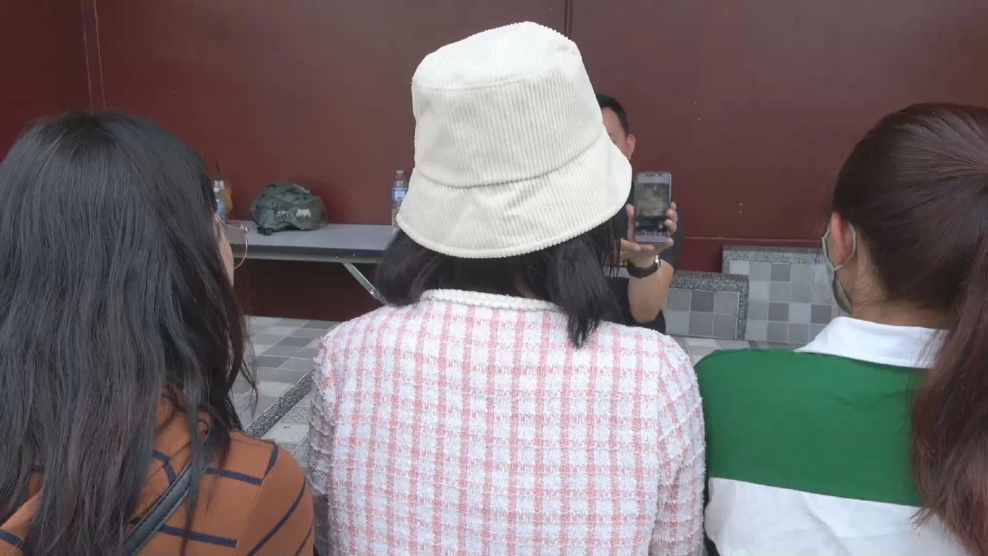 สามสาวแจ้งจับญาติสาว หลอกทำงานนวดที่ UAE แต่บังคับค้ากาม