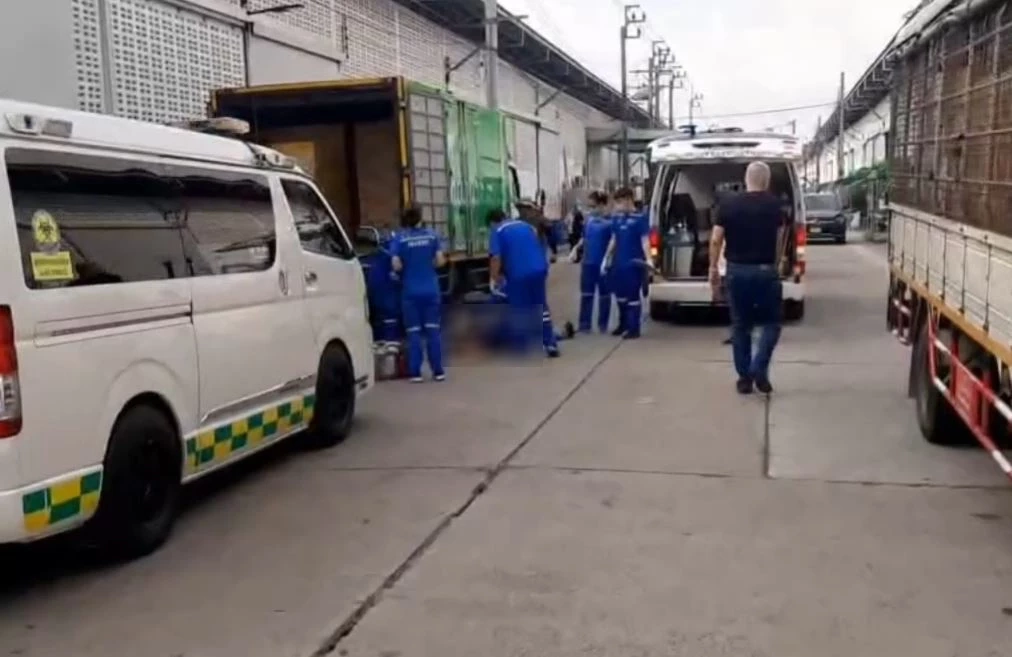 นักธุรกิจชาวอิตาลี ซ้อนท้ายวิน จยย. พุ่งชนงารถโฟล์คลิฟท์ ดับสลด