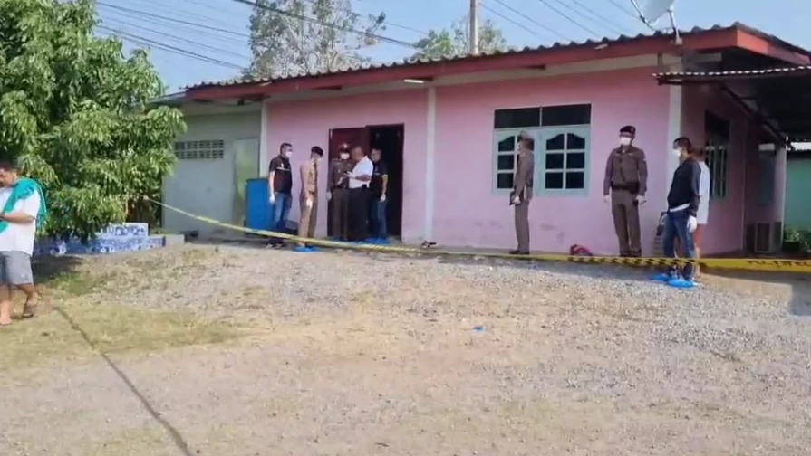 สยอง! 2 แม่ลูก ถูกปาดคอคาบ้าน ลูกชายวัย 9 ขวบเสียชีวิต แม่สาหัส