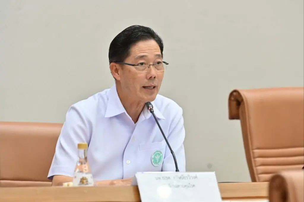 นายแพทย์ธเรศ กรัษนัยรวิวงค์ อธิบดีกรมควบคุมโรค