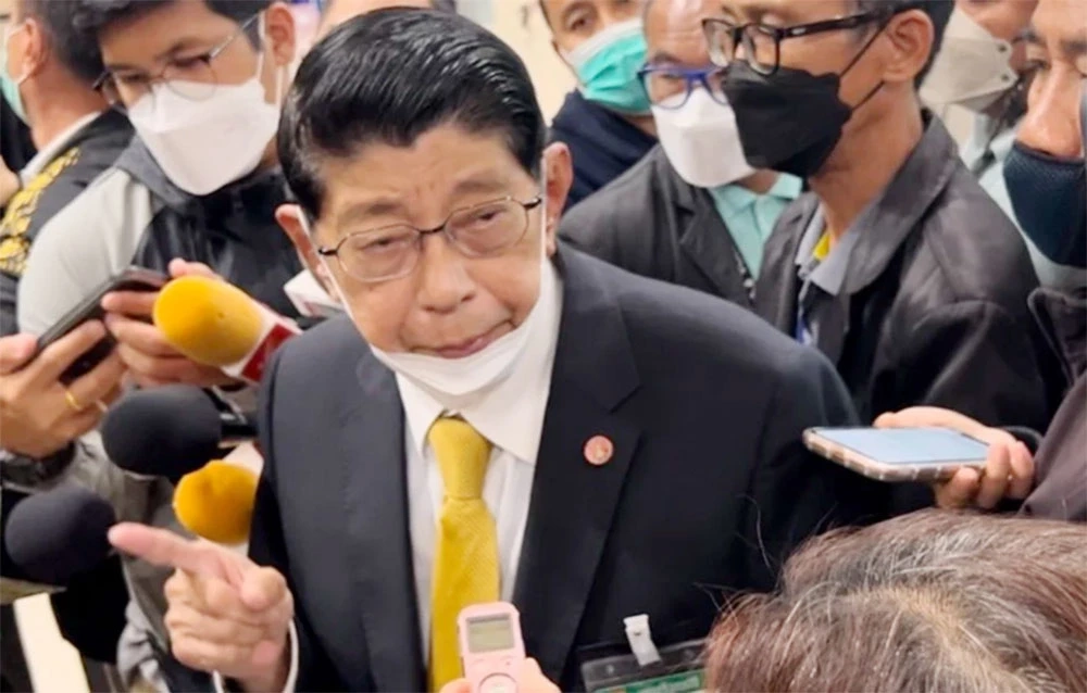 “วิษณุ”  ชี้ “ ยุบสภา” ได้ทุกวัน รอ “กกต.” แบ่งเขตเลือกตั้งเสร็จ