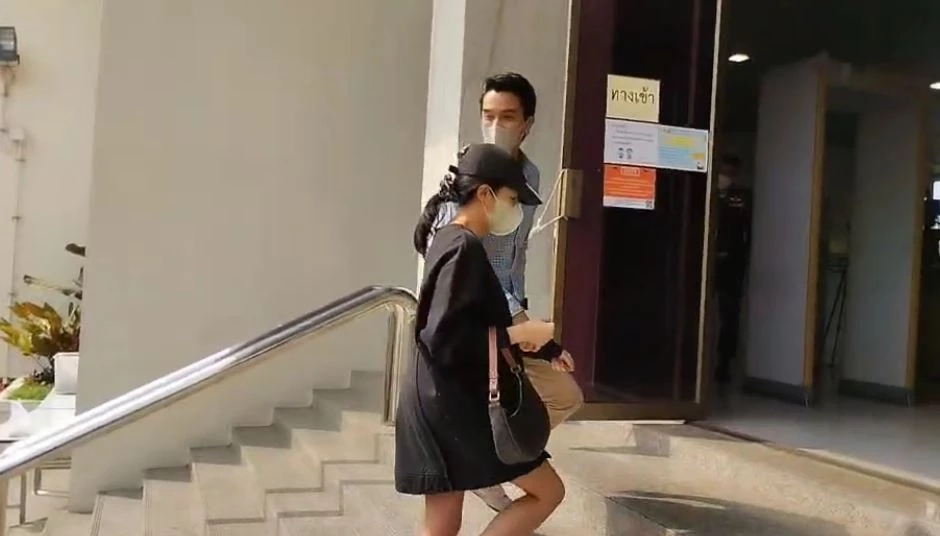 อัยการเลื่อนฟังคำสั่ง คดี Forex-3D "ดีเจแมน-ใบเตย" ยอมรับเครียด งานน้อยลง