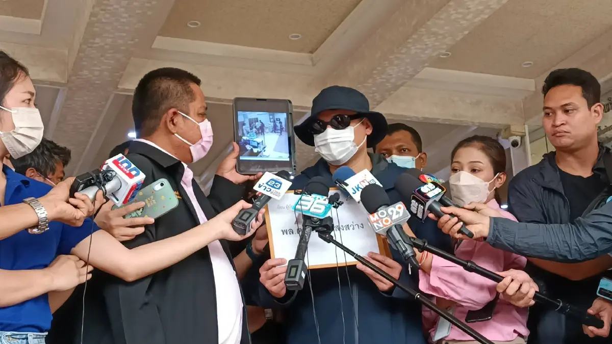 หนุ่มจีนร้อง น.1 ถูกทำร้ายร่างกายคดีไม่คืบ-ตำรวจยศ"พล.ต.ท"โทรเคลียร์คดี