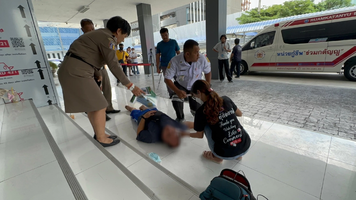 หนุ่มเดินทางจากเชียงใหม่ เข้ากรุงหางานทำ เจอแดดร้อนจัด อาการป่วยกำเริบ