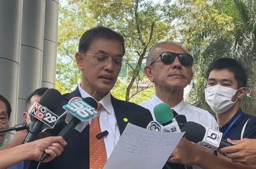 ศาลรับฟ้องคดี "สันธนะ" หมิ่น "ชูวิทย์" กล่าวหา รร.เดวิส แหล่งมั่วสุมยา