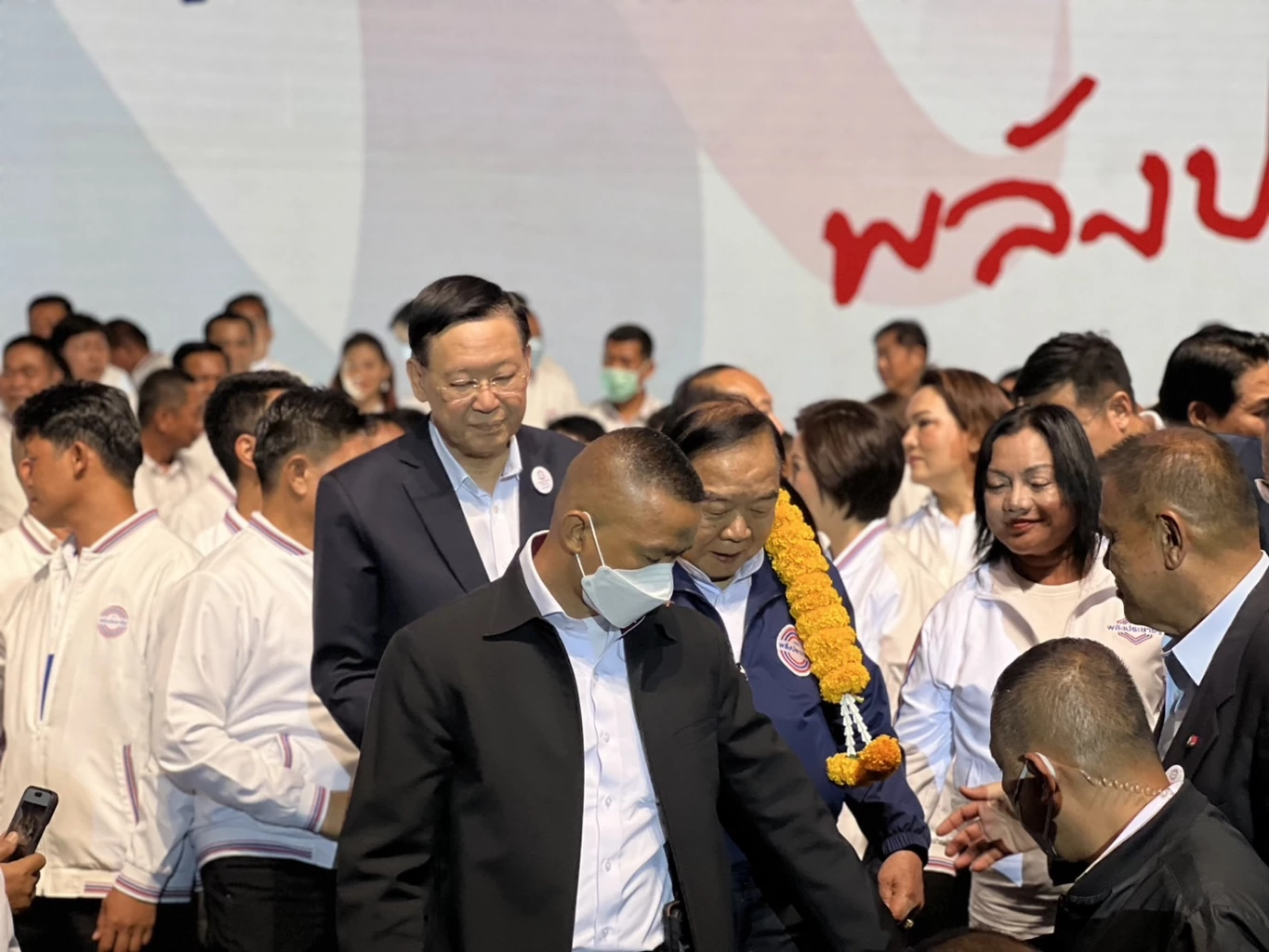 สุดคึกมวลชนนับหมื่น! "พลังประชารัฐ" เปิดตัวส.ส. ครบ 400 เขต ปาร์ตี้ลิสต์ 92 คน