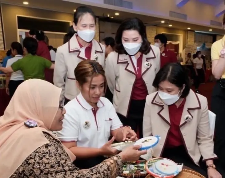 แม่บ้านตำรวจ เปิด 9 บูธโชว์สินค้าดาวเด่นภูธรใต้