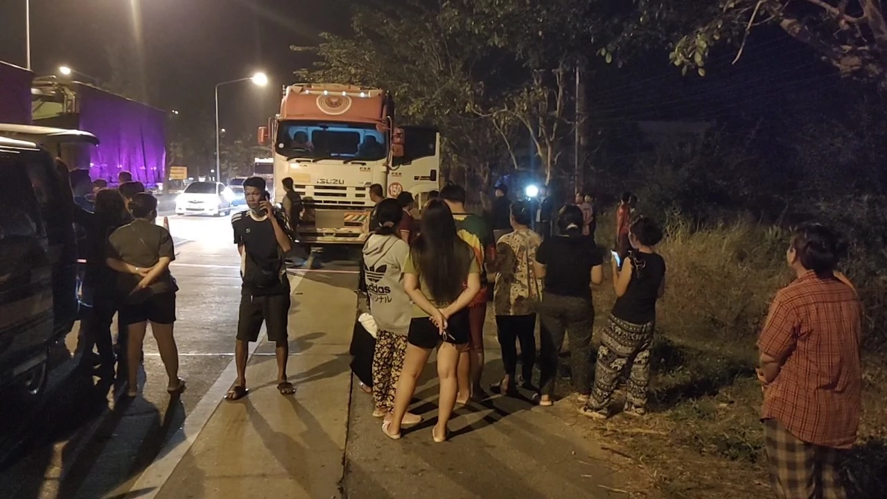 เร่งล่า ชายคลั่งกราดยิงสุพรรณบุรี จอดกระบะลั่นไกถล่มรถผ่านไปมา ดับ 1 สาหัส 1