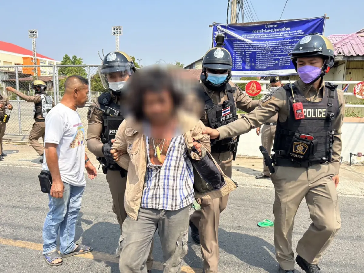 ผู้ช่วย ผญบ. โวย! ตร.ระงับเหตุชายคลั่งช้า แถมสวนแรง "ผมรู้หน้าที่ดี"