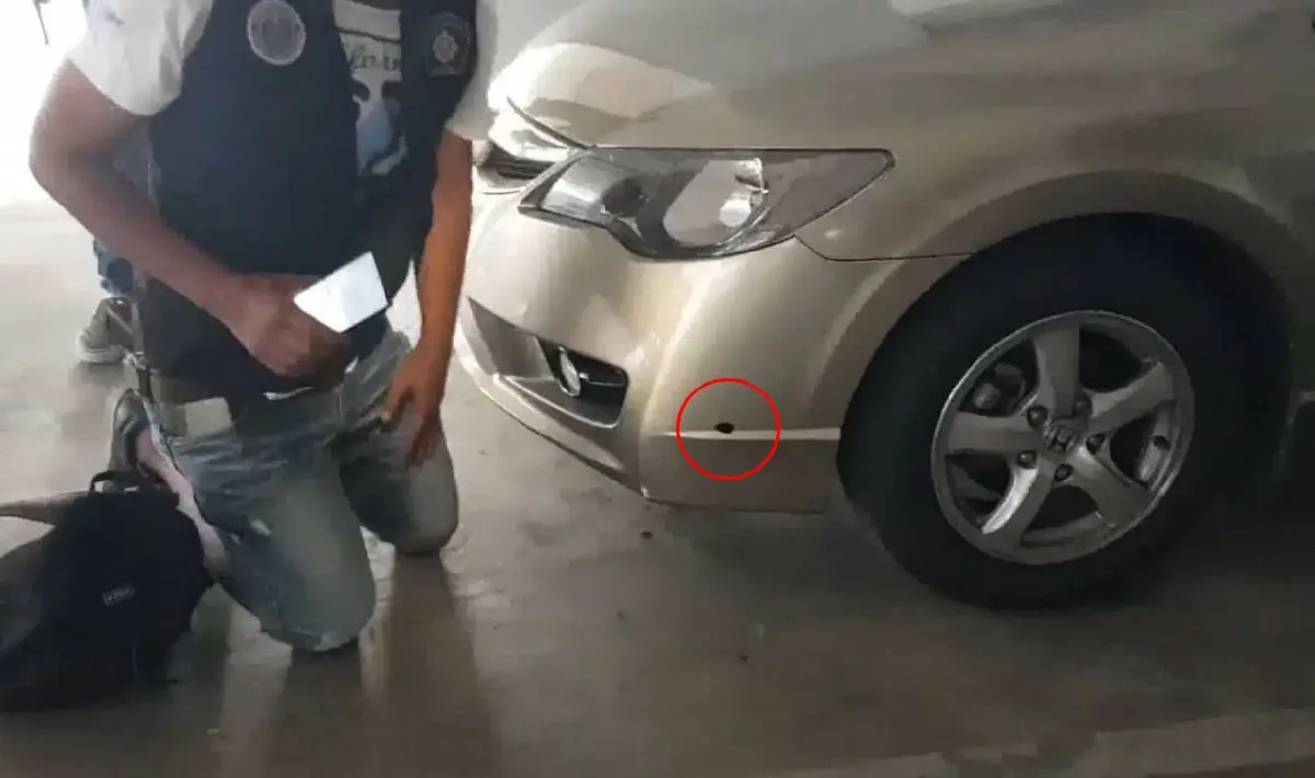 หนุ่มหัวร้อน ไม่พอใจเก๋งบีบแตรเตือน คว้าปืนยิงรถในลานจอด รพ.วชิระภูเก็ต