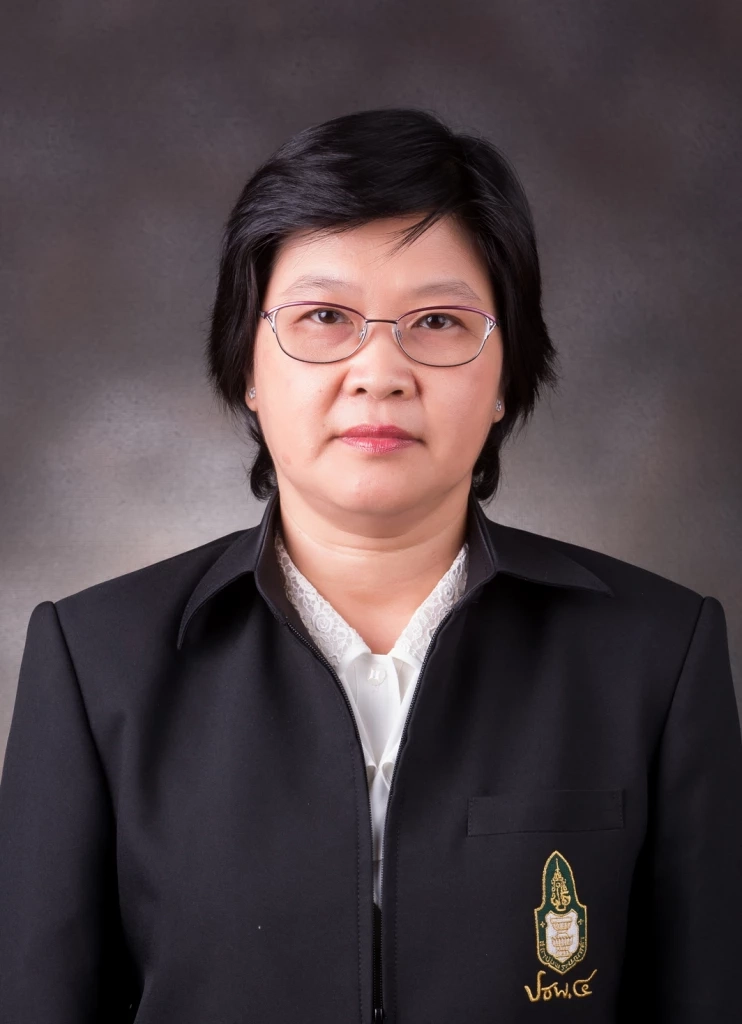 "นางสุมาลี ลิมป์โอวาท" ตุลาการศาลปกครองสูงสุด และเป็นตุลาการฝ่ายเสียงข้างน้อย แสดงความเห็นแย้ง ต่อคำพิพากษาคดีล้มประมูลรถไฟฟ้าสีส้ม 