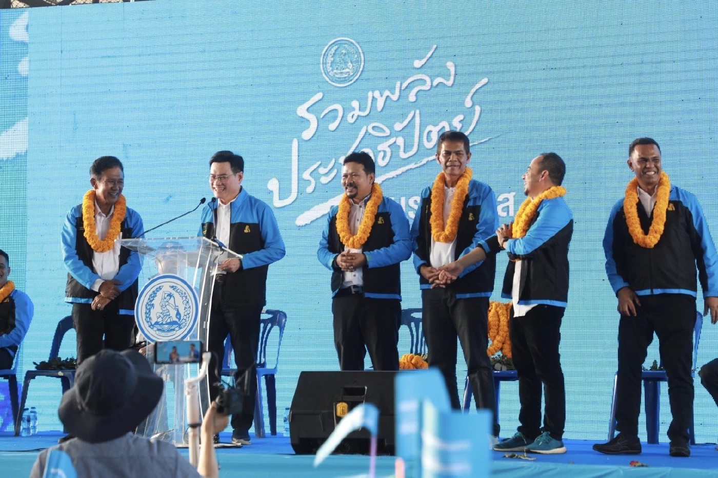 “จุรินทร์” นำทัพ ปชป. ลุยนราธิวาส ชูสร้างสันติภาพ ไม่แก้ “ม.112