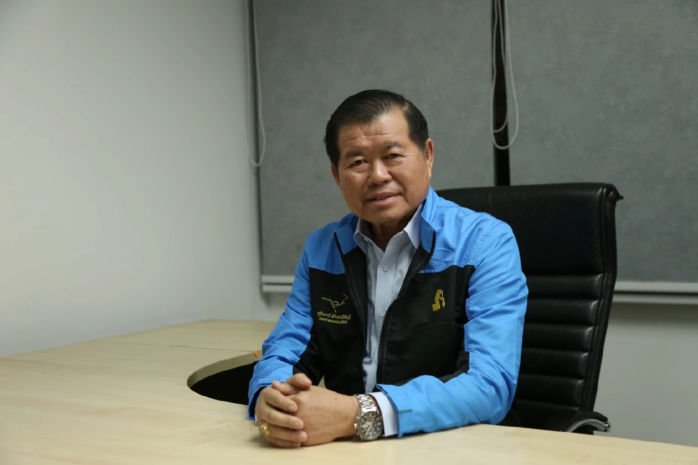 นิพนธ์  บุญญามณี  รองหัวหน้าพรรคประชาธิปัตย์และผอ.เลือกตั้งพรรค 