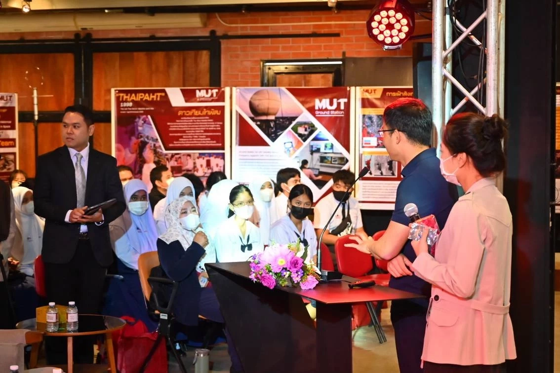 มุ่งพลิกโฉมประเทศไทยสู่ "ผู้สร้าง"และพัฒนาเทคโนโลยีดาวเทียม อวกาศ