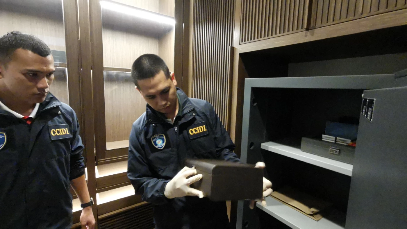 ตำรวจไซเบอร์ บุกค้นบ้าน "เมฆ รามา" สามีหยาดทิพย์ ราชปาล