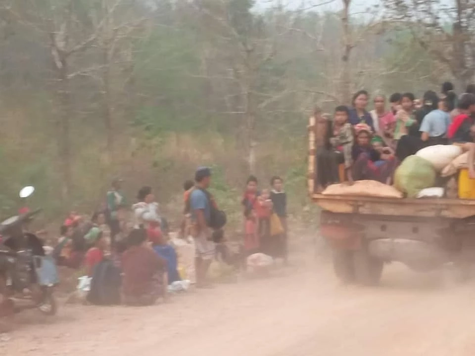 สุดสลด! "ทหารเมียนมา"กราดยิง"พระ-ประชาชน"ผู้บริสุทธิ์ ไร้ทางสู้ ดับ 31