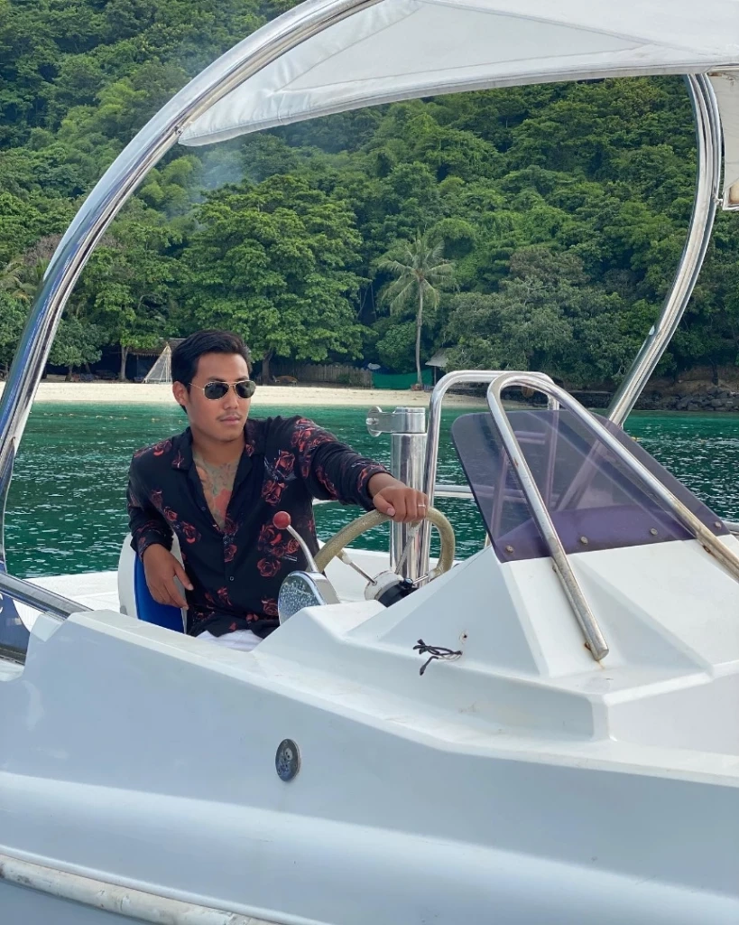 'แพท ณปภา' เคลียร์ดราม่า! ไม่ได้บังคับ แฟนหนุ่มรุ่นน้อง กราบเท้าทุกวัน!