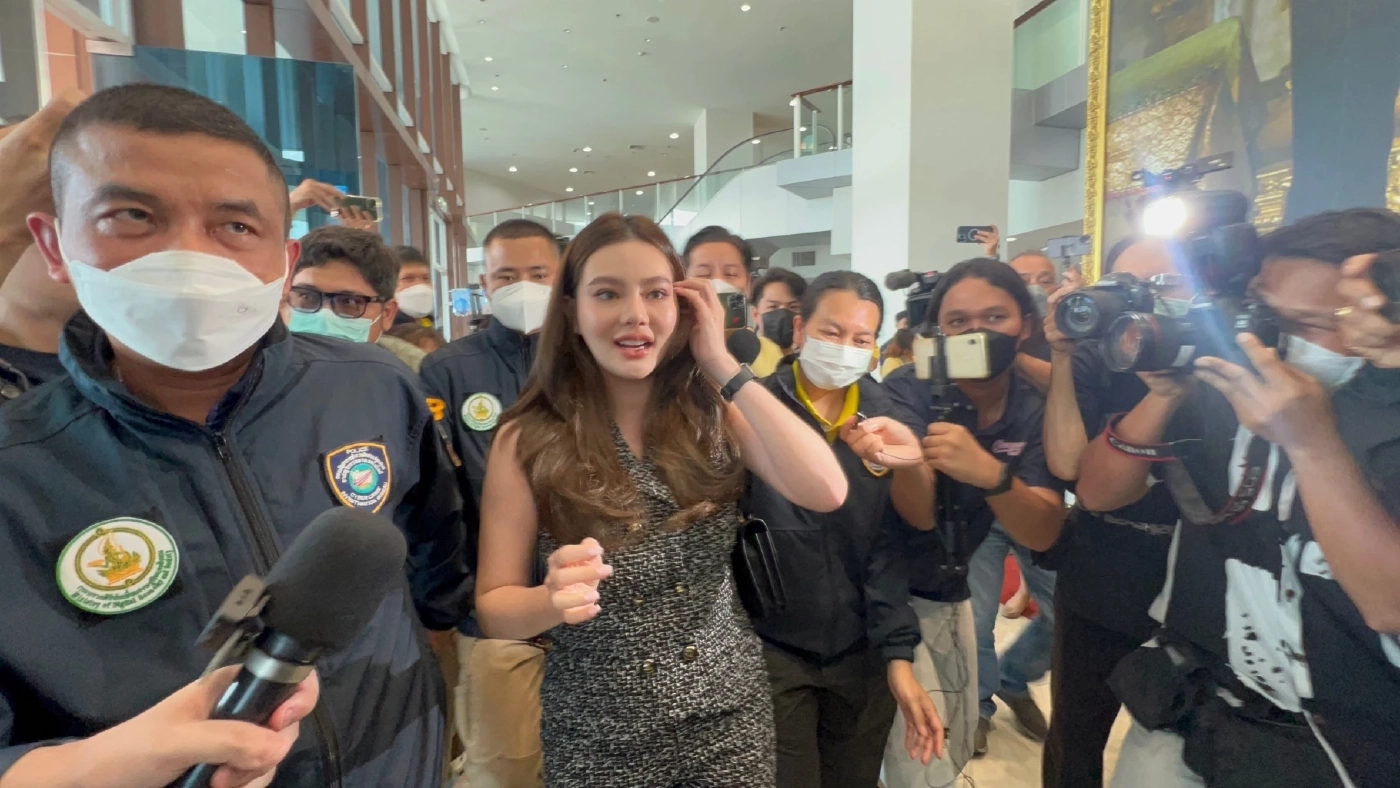 "ดิว อริสรา" เข้าให้ปากคำตำรวจไซเบอร์ คดี"มาเก๊า 888"