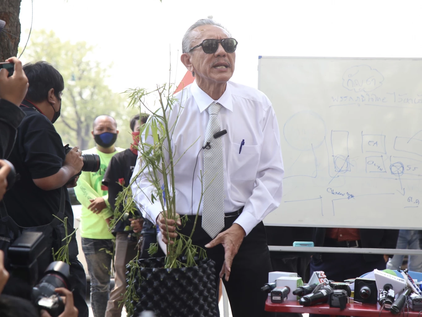 ไขรหัส “ชูวิทย์” ถล่ม “ภูมิใจไทย” เพื่ออะไร เพื่อใคร