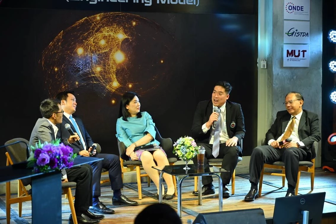 มุ่งพลิกโฉมประเทศไทยสู่ "ผู้สร้าง"และพัฒนาเทคโนโลยีดาวเทียม อวกาศ