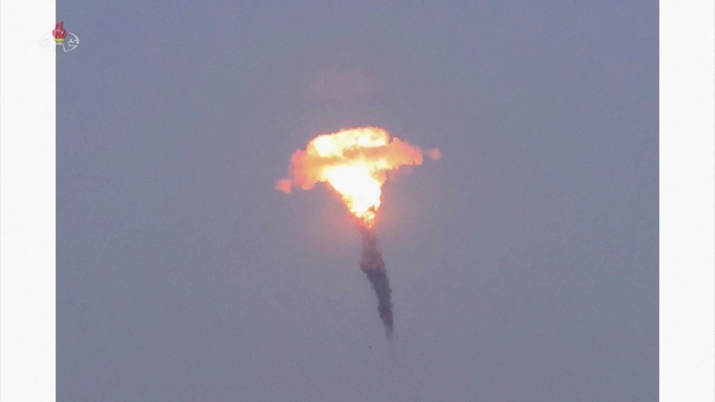 เกาหลีเหนือเผยภาพหัวรบนิวเคลียร์ขนาดเล็ก